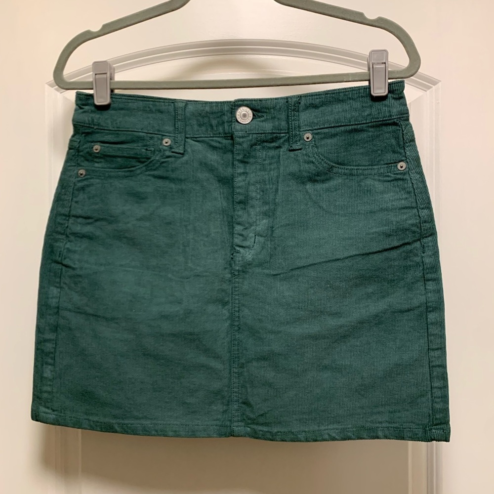 NWOT American Eagle Outfitters AE High-Waisted Corduroy Mini Skirt - Leaf Green